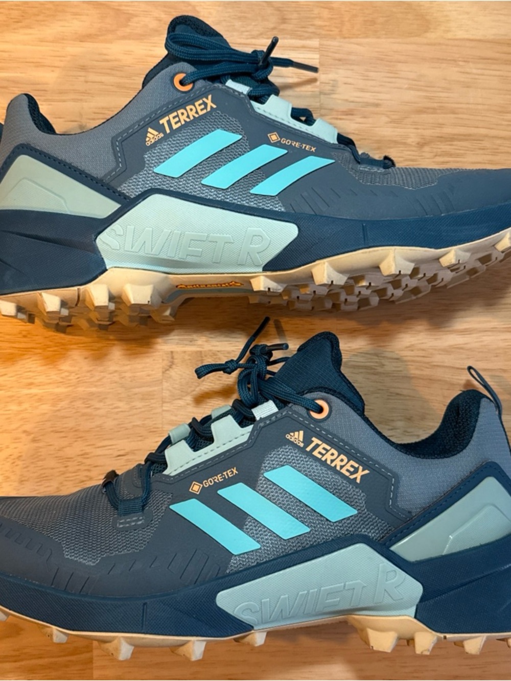 Adidas Terrex Swift R3 GTX GORE-TEX Womens Hiking Sneakers Teal Green Size W 7.5 - Picture 15 of 16